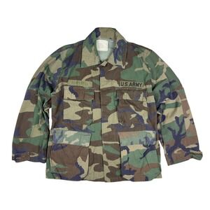 Vintage 80s US Army Woodland BDU Camo Mens S Extra Short Combat Coat Jacket